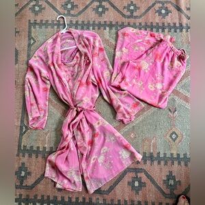 Pink Floral Women's Robe and Pajama Set - Pink Floral Lounge Set